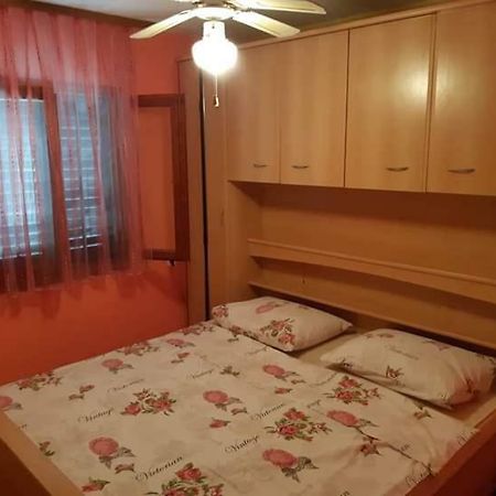 Apartmani Katica Vir Eksteriør bilde