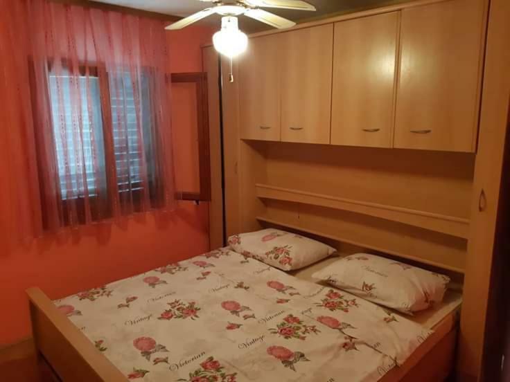 Apartmani Katica Vir Eksteriør bilde